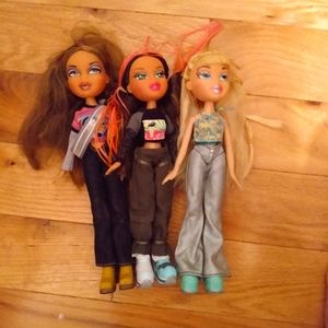 Pack of 3 Bratz dolls